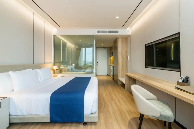 Deluxe City View, Arbour Hotel and Residence Pattaya (SHA Plus+) 2/7