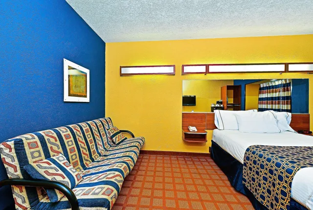 Room, Queen Bed, Accessible, Microtel Inn & Suites by Wyndham New Braunfels 5/10