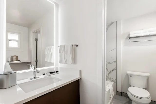 غرفة بسرير كوين، Clarion Pointe Mount Vernon - Burlington WA 4/4