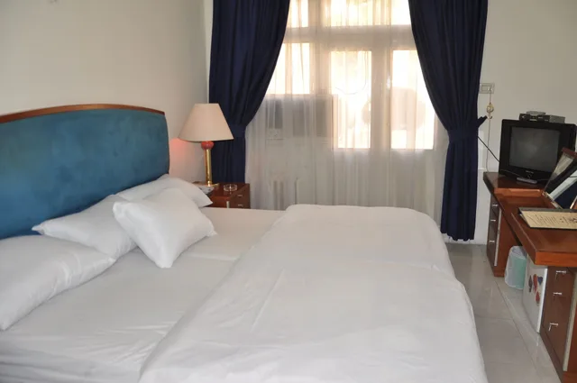 غرفة مفردة بسرير مزدوج، Newpark Hotel Amman 3/10