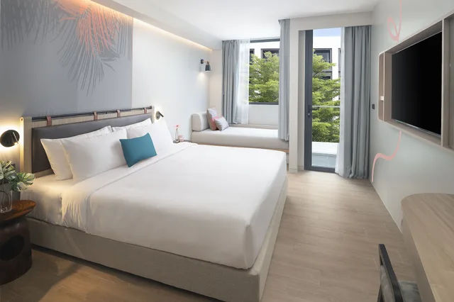 غرفة بسرير كينج وأسرّة بطابقين، JonoX Phuket Karon Hotel 1/3