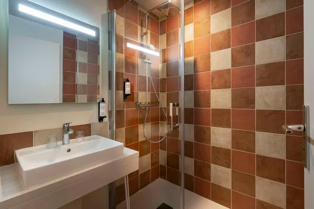 غرفة عائلية بسرير مزدوج، Best Western Flers Centre Gare 6/6
