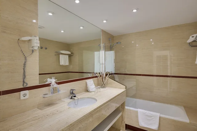1 Bedroom, Swim Up, Apartment, Twin Beds, Garden View, Sofa، Tropic Garden Hotel & Apartments 5/6