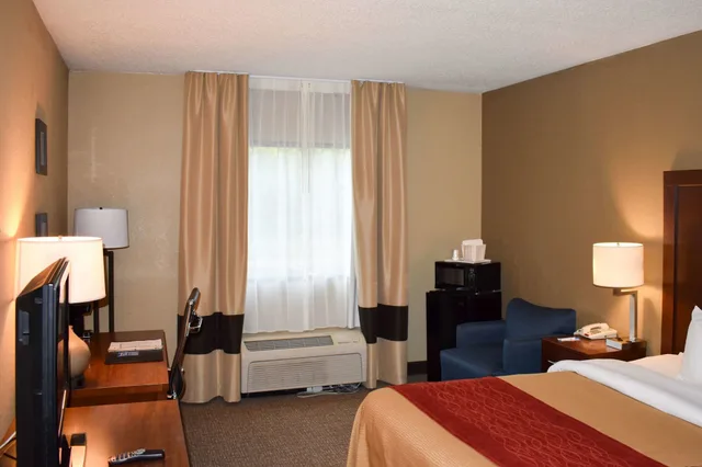 غرفة بسرير كينج لذوي الإعاقة، Comfort Inn Bordentown Near NJ Turnpike 10/10