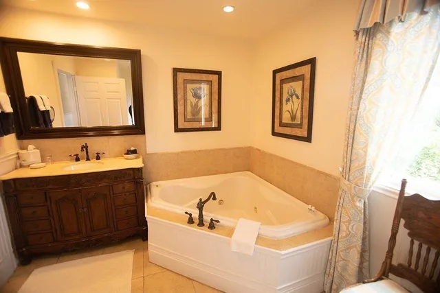 غرفة بسرير كينج، Agate Cove Inn 1/3