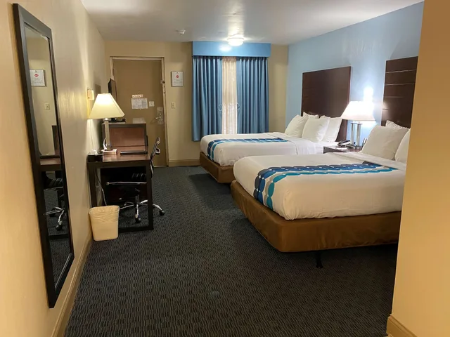 غرفة قياسية بسريرين كوين لذوي الإعاقة، SureStay Hotel by Best Western Bardstown General Nelson 2/7