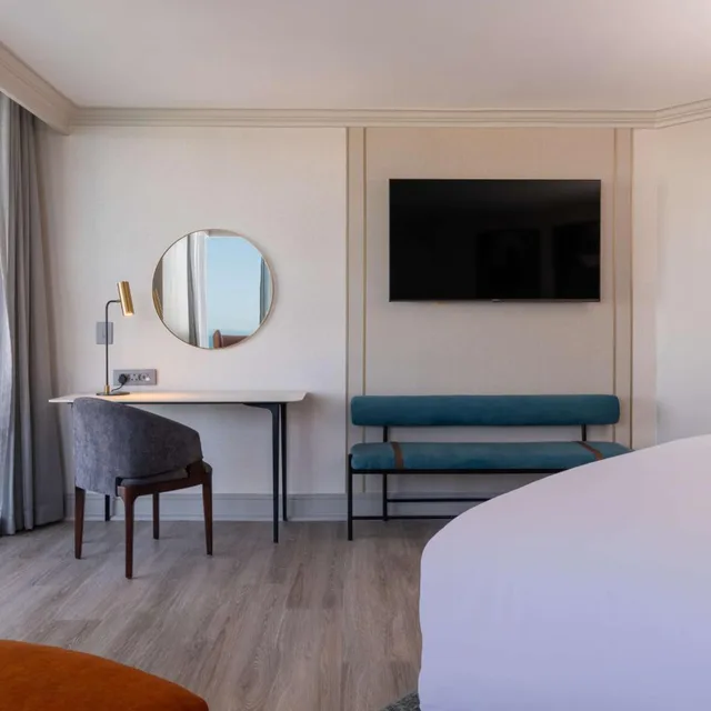 Collection, Premium, Marina View, Balcony، Radisson Collection Hotel, Waterfront Cape Town 5/6