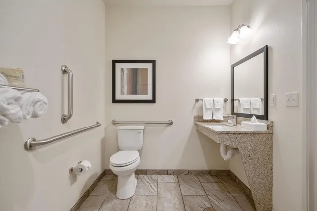 غرفة بسرير كوين لذوي الإعاقة، Cobblestone Hotel & Suites - Austin 10/10