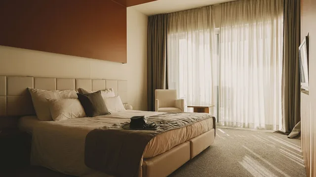 غرفة سوبيريور بسريرين منفصلين بإطلالة على البحر بشرفة، Hotel Split 3/9
