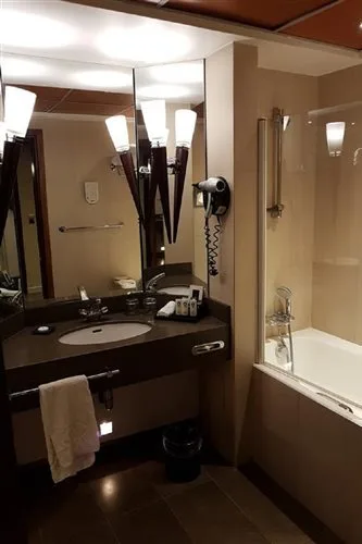 غرفة فاخرة بسرير مزدوج بإطلالة على الحديقة، Sofitel Algiers Hamma Garden 1/1