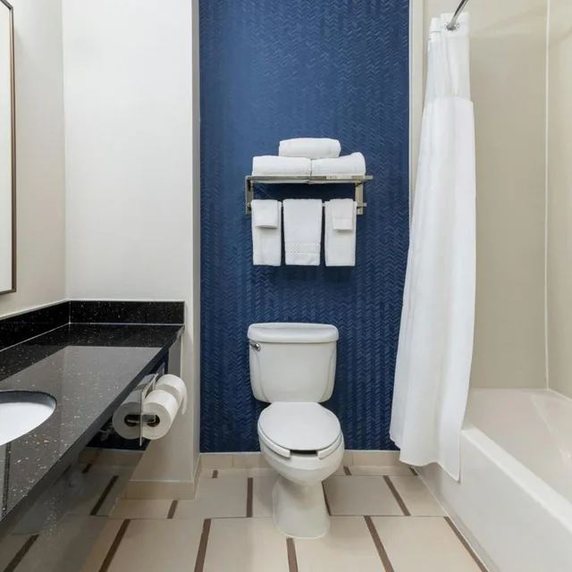 Room, 2 Queen Beds, Bathtub, Accessible, Fairfield Inn Suites By Marriott Cincinnati Eastgate 4/5