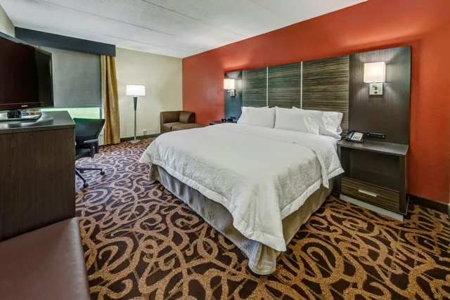 غرفة بسرير كينج لذوي الإعاقة، Hampton Inn Houston Baytown 2/4