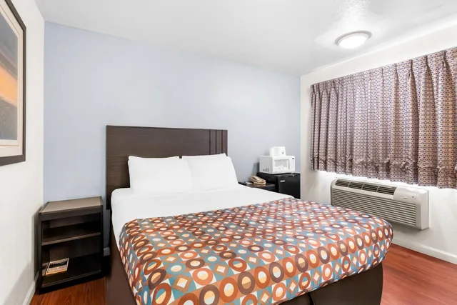 Standard, Queen Bed, Americas Best Value Inn Stillwater 2/4