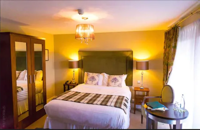 Club, No. 1 Pery Square Hotel &amp; Spa 1/3