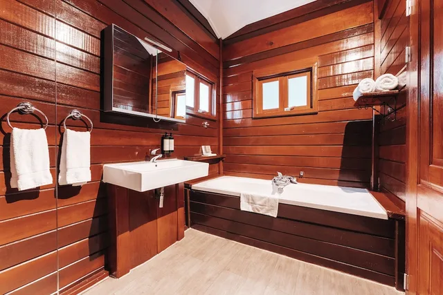 غرفة سوبيريور بسرير كينج، The Kontiki Curacao Beach Resort 3/3