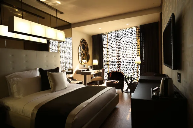 Elegant, Deluxe, King Bed, Lancaster Plaza Beirut 1/2