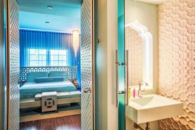 Bronze, King Bed, Accessible، Dream South Beach by Hyatt 2/4