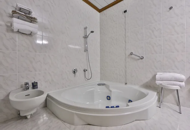 غرفة سوبيريور بسرير كوين وسرير فردي للمدخنين، Best Western Hotel Moderno Verdi 4/5
