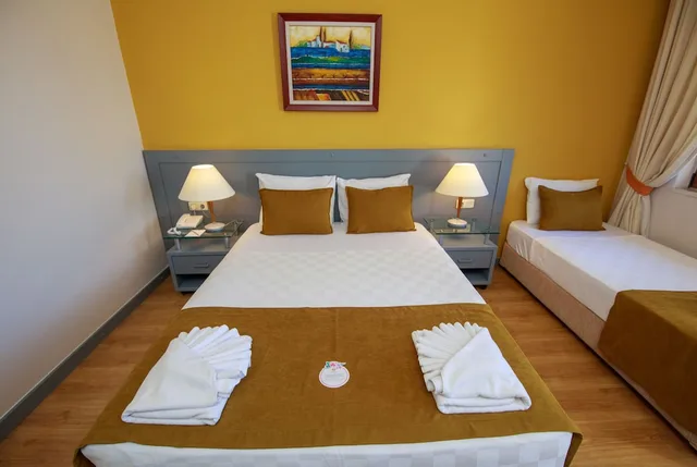 غرفة قياسية بسرير كوين، Orka World Hotel and Aqua Park 3/5