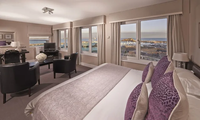 غرفة قياسية بسرير مزدوج بإطلالة على البحر، La Fregate Hotel 4/5