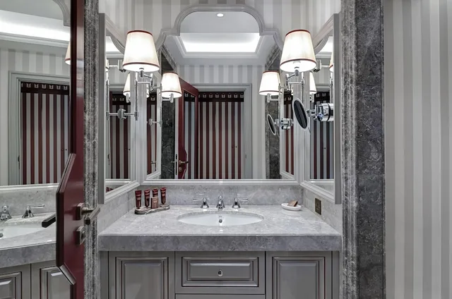 Bosphorus, Executive, Suite, King Bed, Ciragan Palace Kempinski Istanbul 6/6
