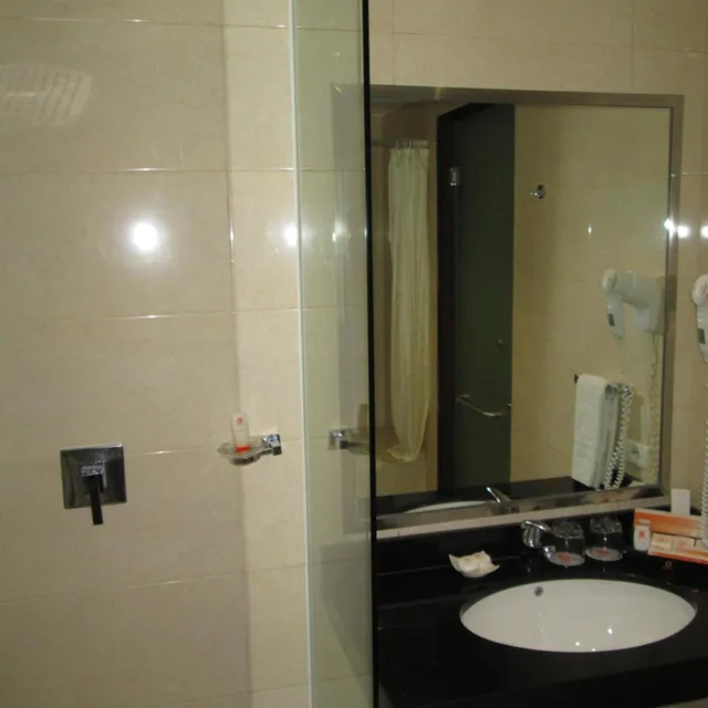 جناح، Aria Gajayana Hotel 5/6