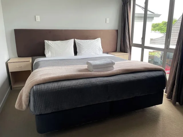 بنتهاوس عائلي بسرير كوين وسريرين كينج بـ3 غرف نوم، Alpha Motel Luxury Apartments 4/9