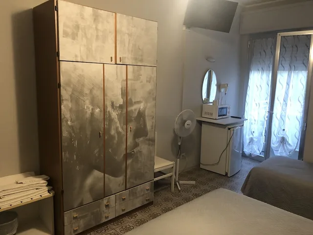 غرفة رباعية بسرير كوين وسريرين منفصلين، Hotel Wega 6/8