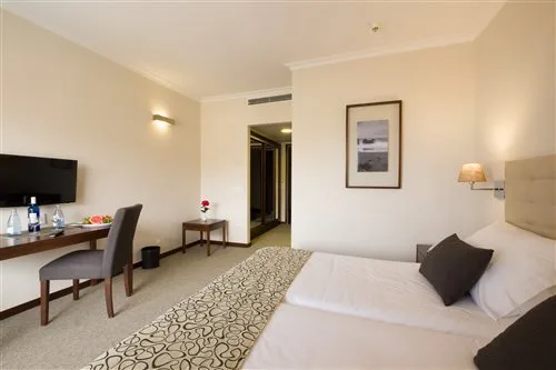 غرفة بسرير مزدوج بإطلالة على البحر، Hotel Atlantic El Tope 1/3