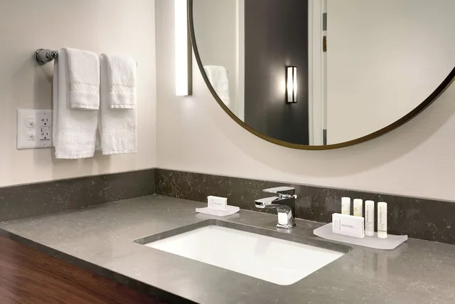 جناح بسريرين كوين مع أريكة لذوي الإعاقة، Fairfield Inn & Suites By Marriott Fort Smith 4/5