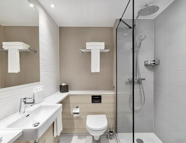 غرفة بريميوم عائلية بسرير كينج، Crowne Plaza Hamburg - City Alster 3/4