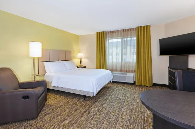 غرفة بسرير كوين لذوي الإعاقة، Candlewood Suites Washington North 1/5