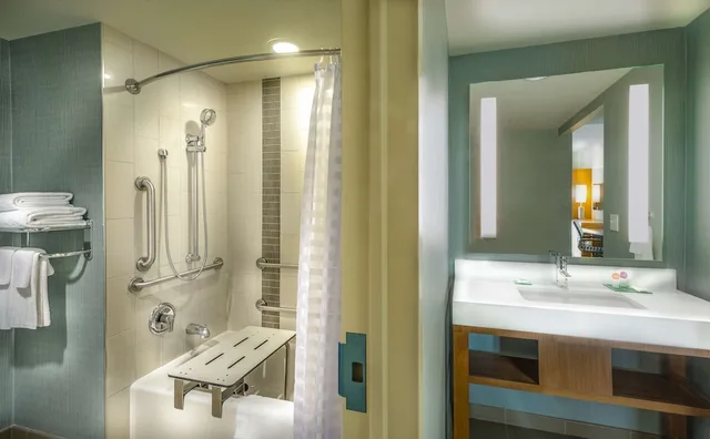 Room, King Bed, Sofa, Accessible, HYATT PLACE WASHINGTON DC/NATIONAL MALL 2/4
