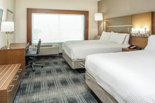 غرفة قياسية بسريرين كوين لذوي الإعاقة، Holiday Inn Express and Suites Houston Westchase - Westheimer 2/5
