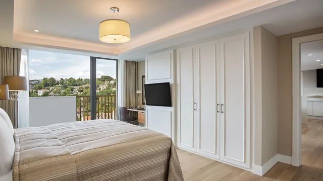 غرفة بسريرين مزدوجين بإطلالة على المرسى بغرفتي نوم، The Grand Tarabya Managed by Accor 1/6