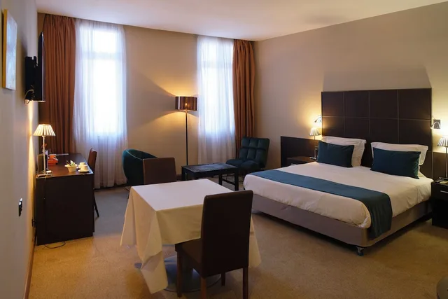 جناح كومفورت بسرير كينج، TANA Hotel 2/9