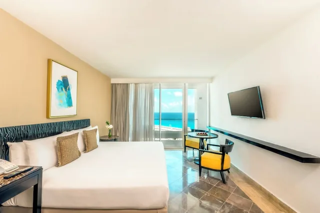 غرفة ديلوكس بسرير كينج بإطلالة على البحر، Krystal Grand Cancun All Inclusive 2/9