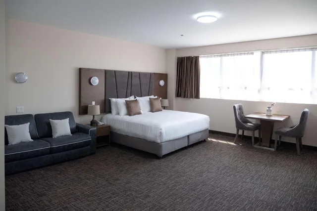 جناح بسرير كينج، Hotel Montreal Metropolitan, an Ascend Collection Hotel 2/8