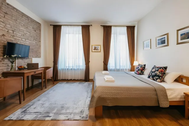 استوديو سوبيريور، Hotel Tilto 1/2