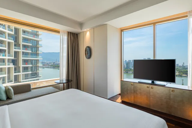 جناح بإطلالة على النهر، Hilton Da Nang 2/5