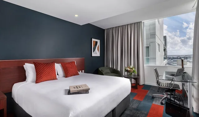 غرفة بريميوم بسرير كينج، Rydges Auckland 1/6