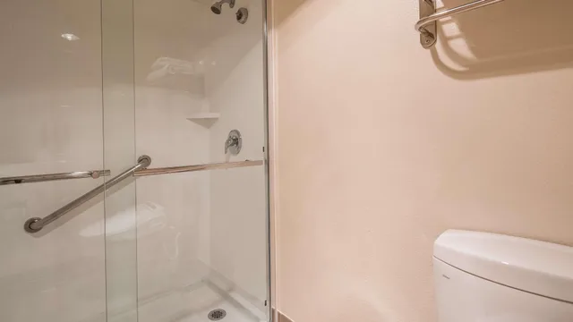 جناح جونيور بسريرين كينج، Best Western Plus Executive Inn 5/8