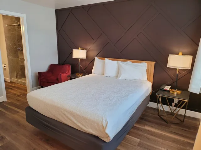 غرفة سيغنتشر بسرير كوين، Bridge Street Inn 1/3