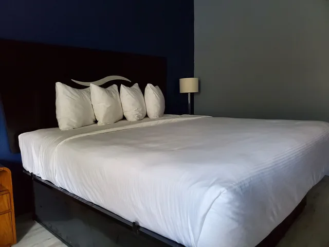 غرفة قياسية بسرير كينج، Baymont by Wyndham London KY 3/10