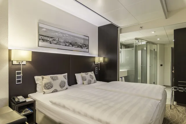 غرفة قياسية بسريرين منفصلين، Park Inn by Radisson Berlin Alexanderplatz 2/10