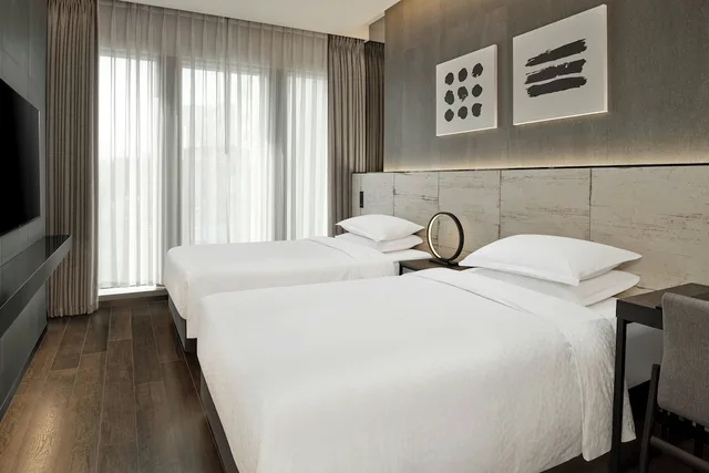 غرفة بسريرين منفصلين بإطلالة على المدينة، Four Points By Sheraton Seoul Gangnam 2/7
