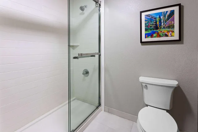 غرفة بسرير مزدوج، La Quinta Inn & Suites by Wyndham Memphis I-240 10/10