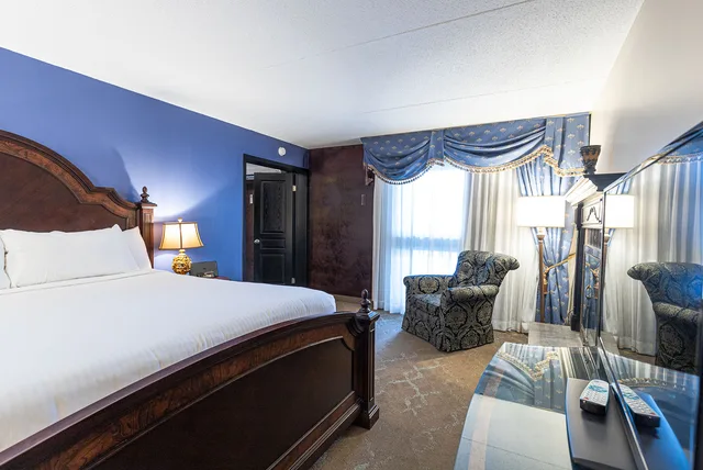 جناح بسرير كينج بغرفتين بجاكوزي في المبنى الرئيسي، Old Stone Inn Boutique Hotel 1/2
