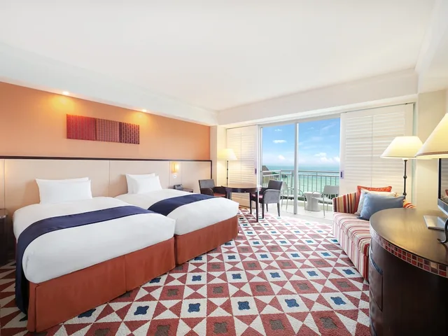Premier, Twin Beds, Hotel Nikko Alivila Yomitan Resort Okinawa 3/5