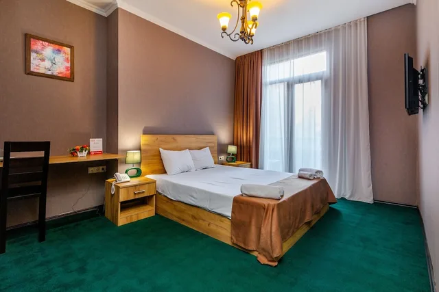 Standard, Double Bed, Courtyard View, Balcony, HOTEL MARLYN 2/6